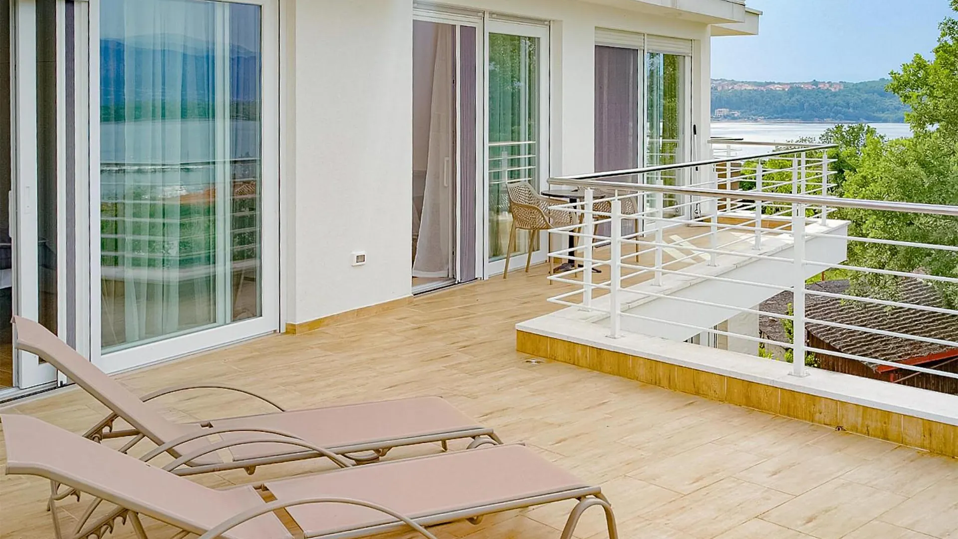 Beautiful Home In Klimno With Kitchen Croatia